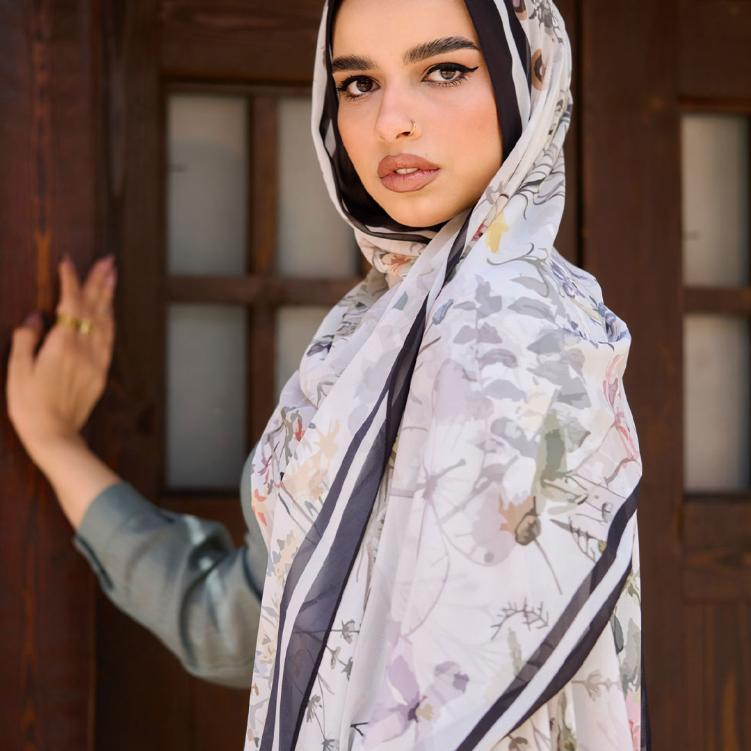 Floral Me Black